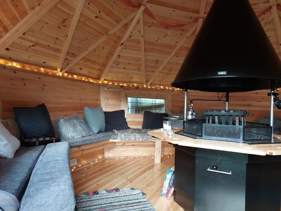 Beach House, With Bbq Lodge And Hot Tub! Bournemouth Luaran gambar