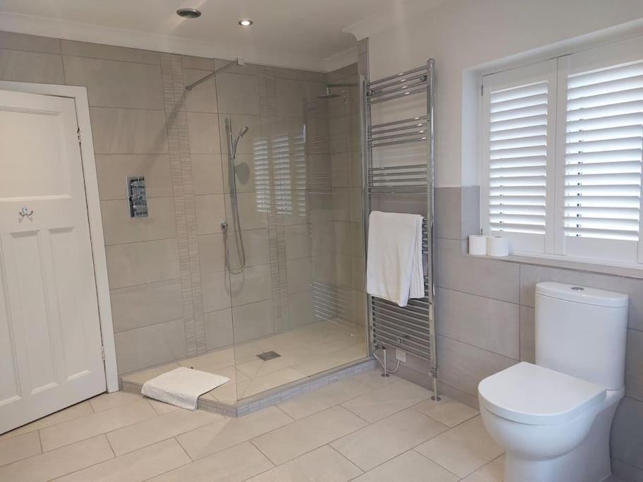 Beach House, With Bbq Lodge And Hot Tub! Bournemouth Luaran gambar