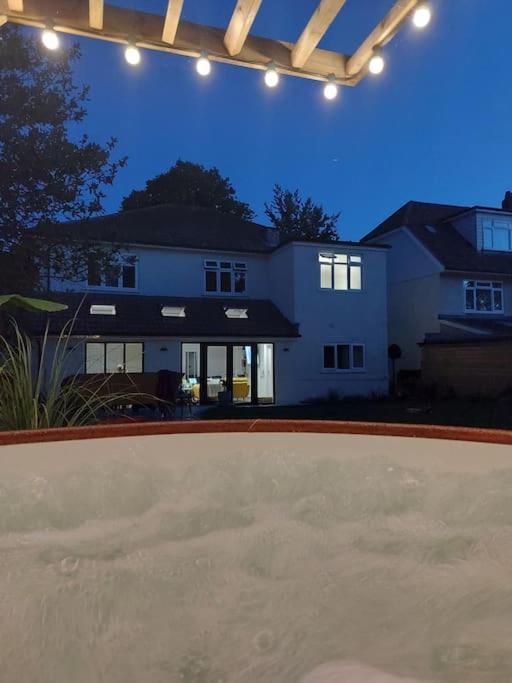 Beach House, With Bbq Lodge And Hot Tub! Bournemouth Luaran gambar