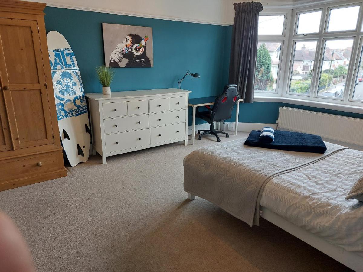 Beach House, With Bbq Lodge And Hot Tub! Bournemouth Luaran gambar