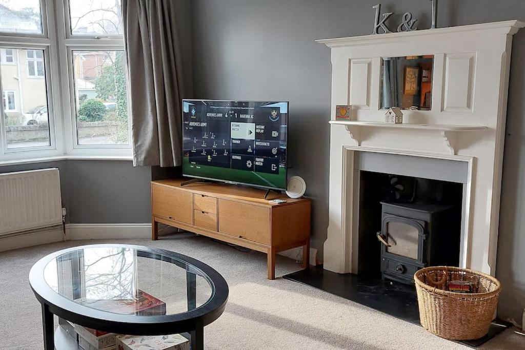 Beach House, With Bbq Lodge And Hot Tub! Bournemouth Luaran gambar
