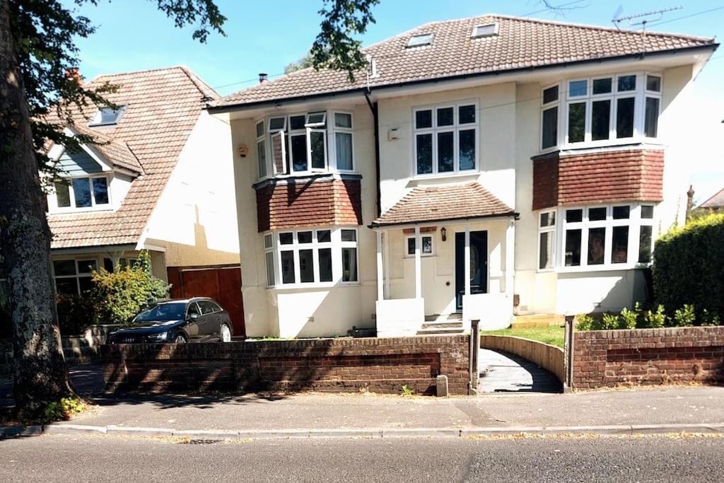 Beach House, With Bbq Lodge And Hot Tub! Bournemouth Luaran gambar