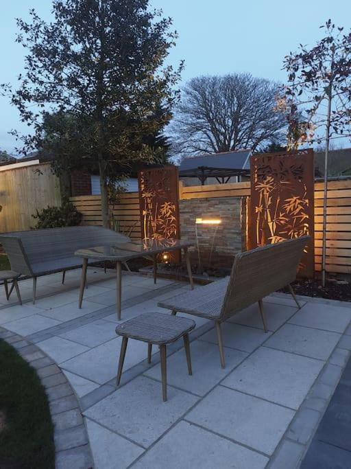 Beach House, With Bbq Lodge And Hot Tub! Bournemouth Luaran gambar