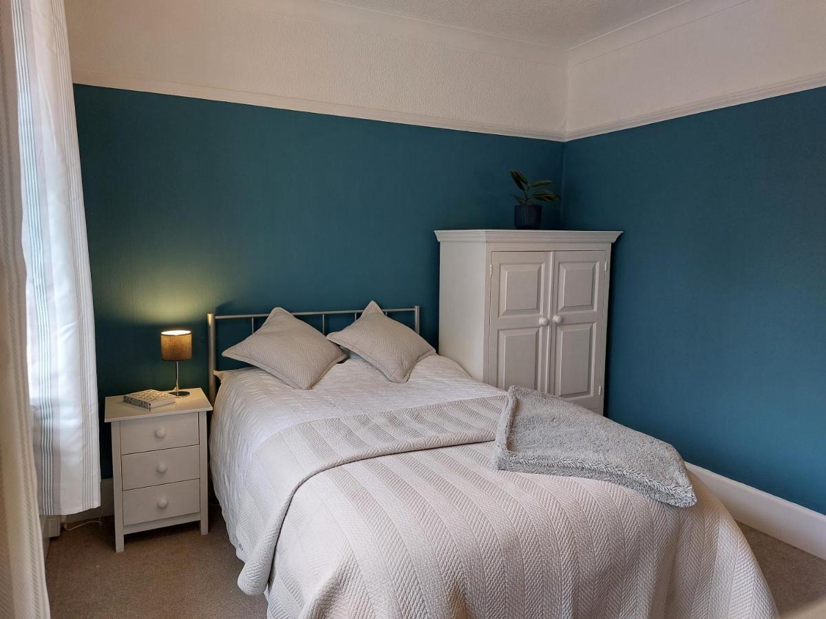 Beach House, With Bbq Lodge And Hot Tub! Bournemouth Luaran gambar